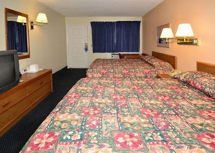 Rodeway - Hotel Laramie